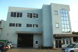 諫早中核工業団地内の本社工場